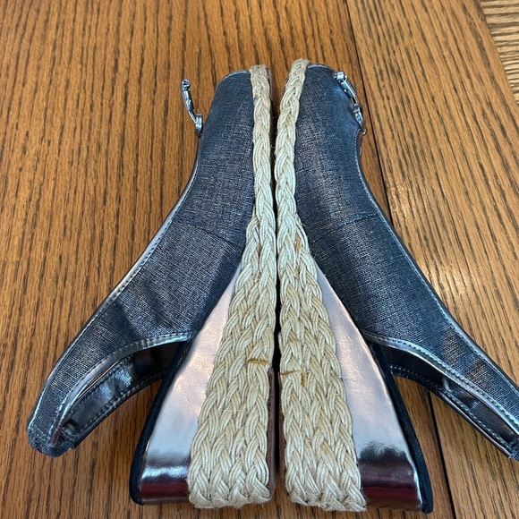 Lauren Ralph Lauren Silver Metallic Slide-On Slingback Wedges Bow - Picture 11 of 14